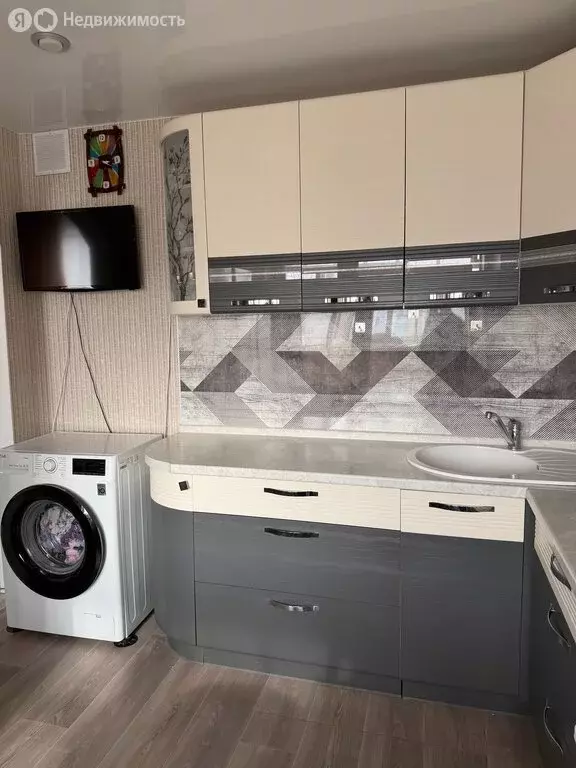 4-комнатная квартира: Братск, бульвар Космонавтов, 26А (76.7 м) - Фото 1