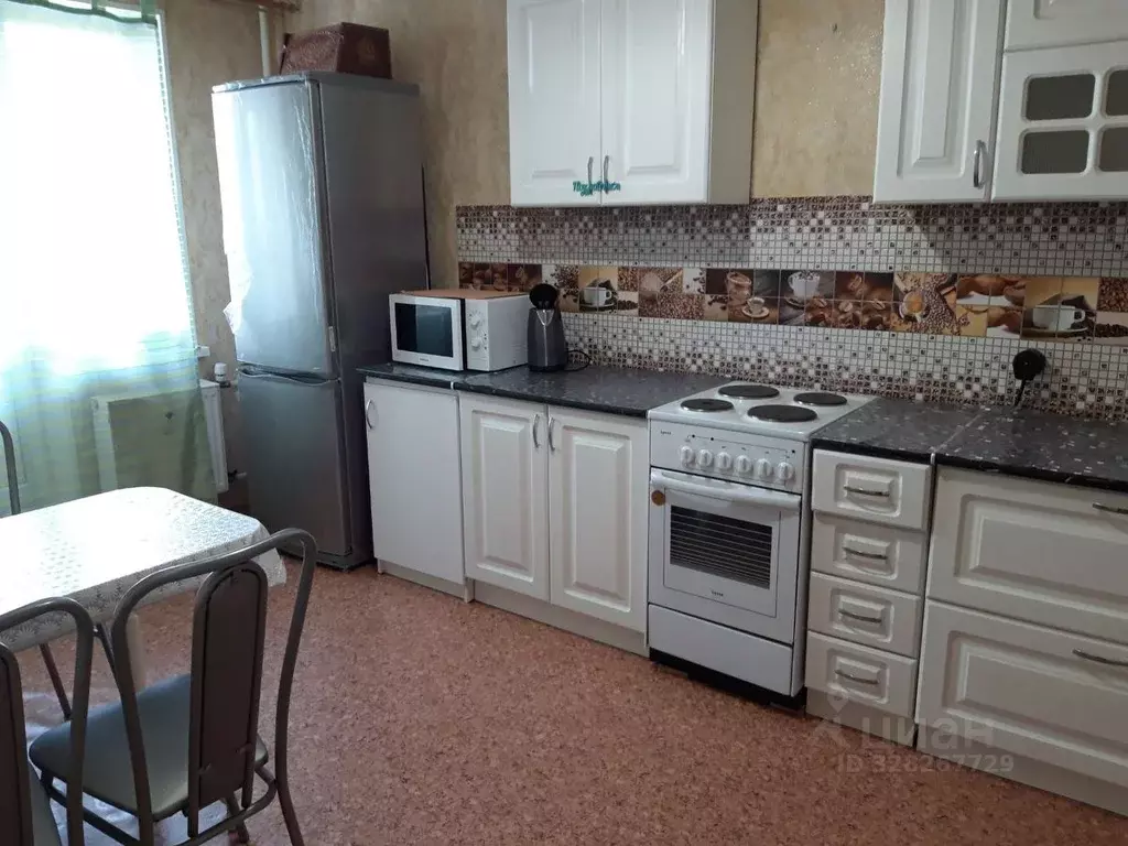 2-к кв. Пермский край, Пермь Кисловодская ул., 15 (69.6 м) - Фото 1