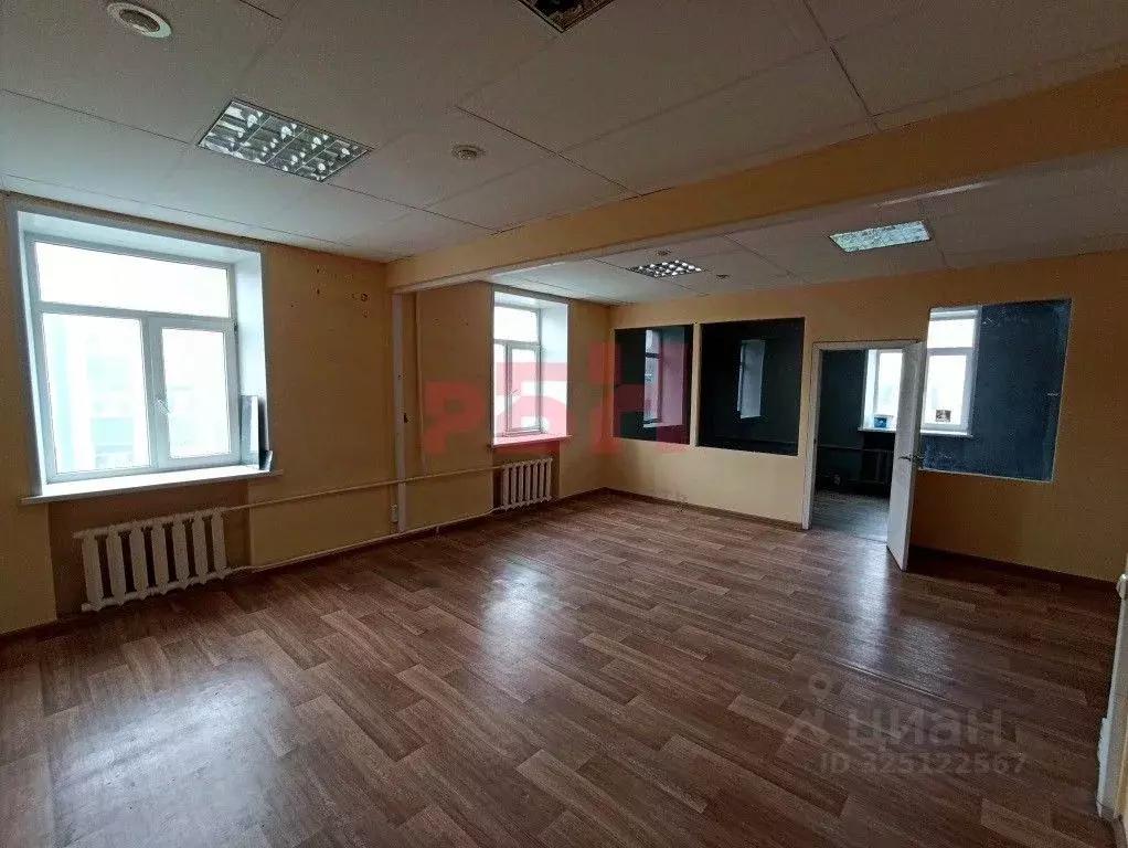 Офис в Курганская область, Курган ул. Куйбышева, 35 (55 м) - Фото 1