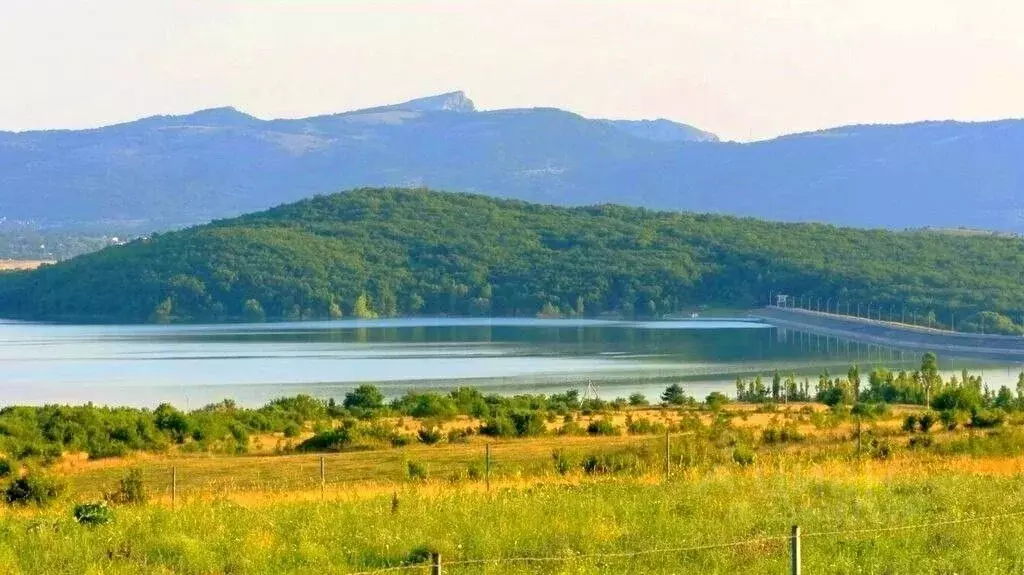 Участок в Севастополь с. Родниковское, ул. Менгирская (10.0 сот.) - Фото 1