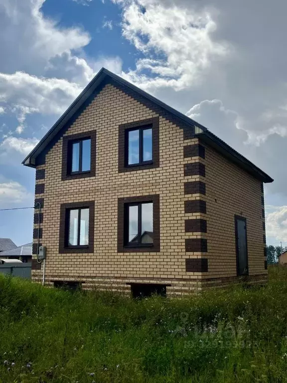 Дом в Башкортостан, Чекмагушевский сельсовет, с. Чекмагуш ул. Степная ... - Фото 1