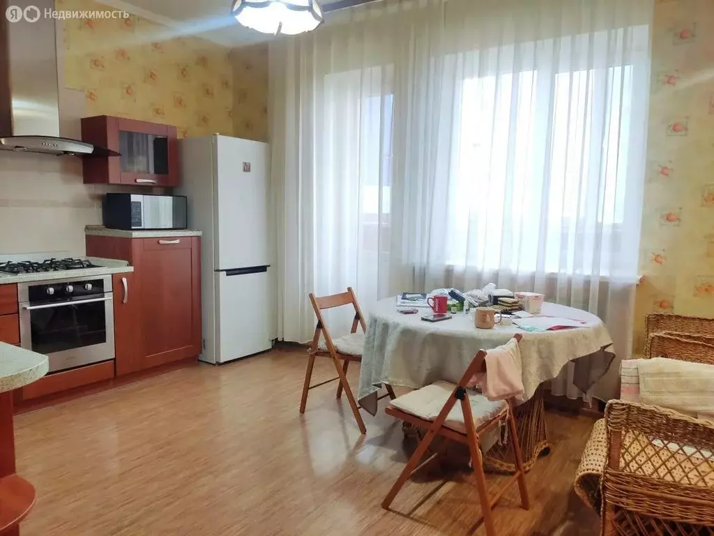 3-комнатная квартира: Волгодонск, Октябрьское шоссе, 3Г (105.7 м) - Фото 0