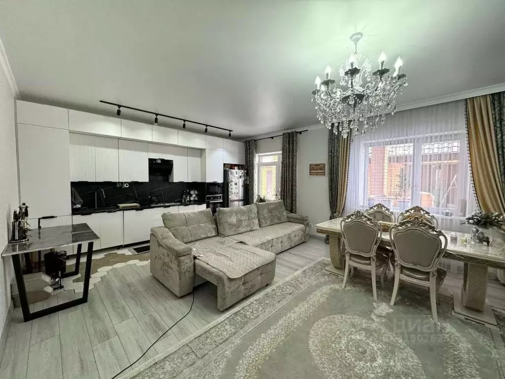 Дом в Оренбургская область, Оренбург ул. Днепровская, 85 (99 м) - Фото 0