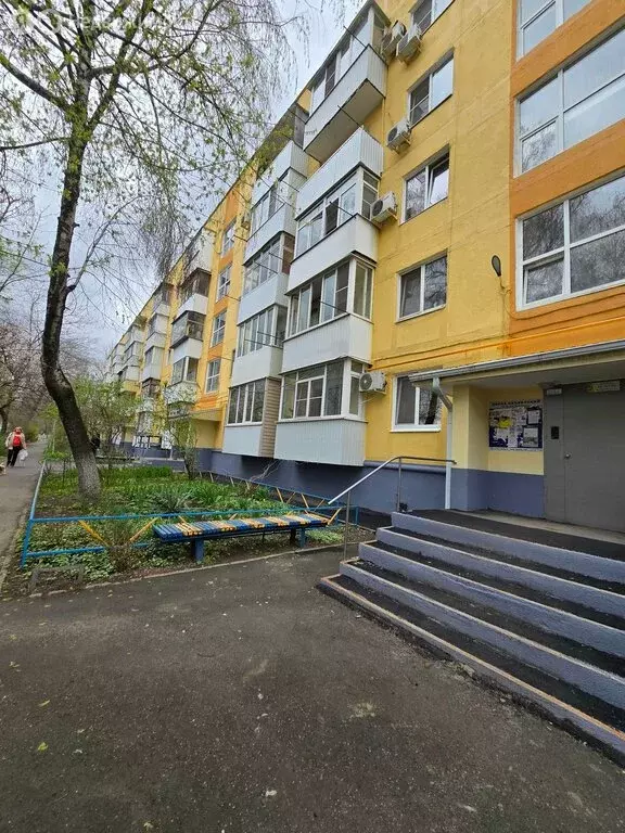 2-комнатная квартира: Ростов-на-Дону, улица Тимошенко (50 м) - Фото 1
