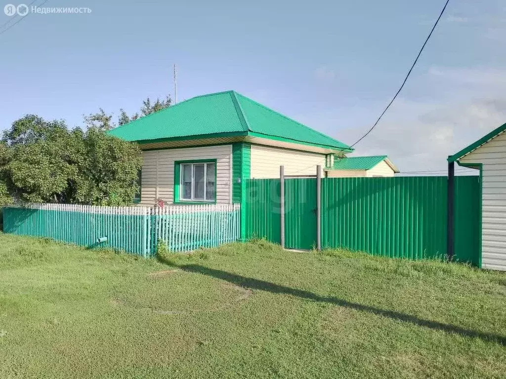 Дом в Тюменская область, Исетский муниципальный округ, деревня ... - Фото 1