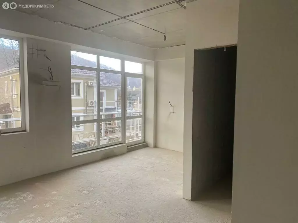 Квартира-студия: село Агой, квартал Рассвет, 18 (204.9 м) - Фото 2