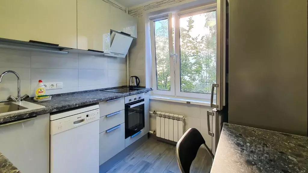 2-к кв. Москва ул. Красного Маяка, 13АК6 (45.0 м) - Фото 0