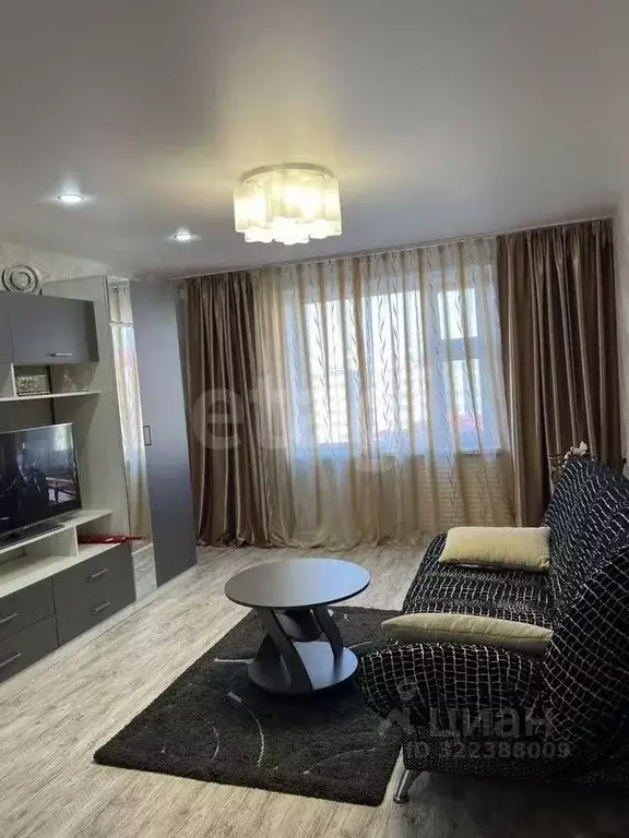 2-к кв. Ямало-Ненецкий АО, Новый Уренгой Восточный мкр, 4/5 (54.5 м) - Фото 1