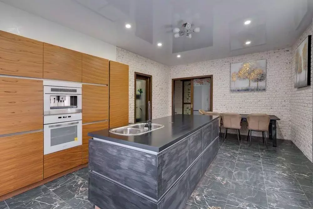 Коттедж, 648 м - Фото 1