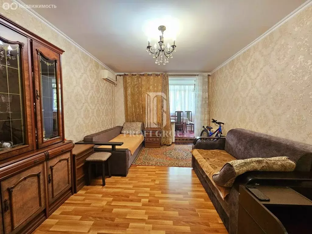 2-комнатная квартира: Махачкала, улица Джамалутдина Атаева, 6 (54 м) - Фото 0
