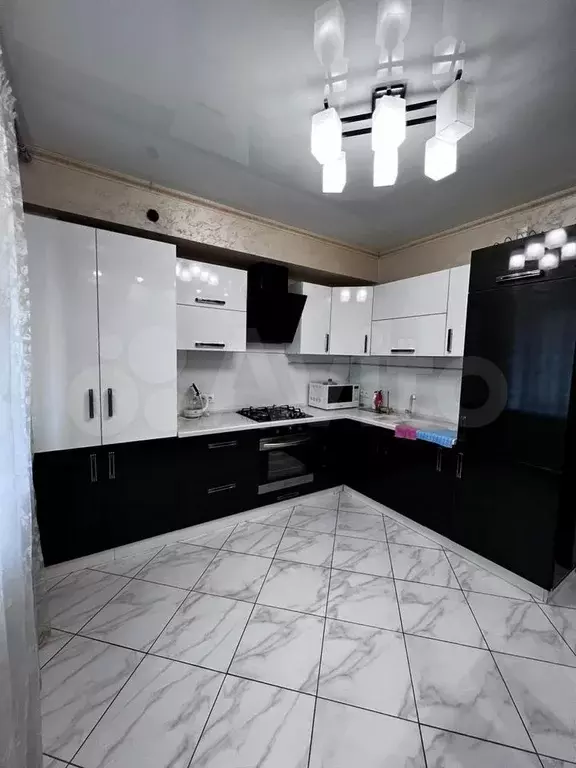 1-к. квартира, 45 м, 4/7 эт. - Фото 0