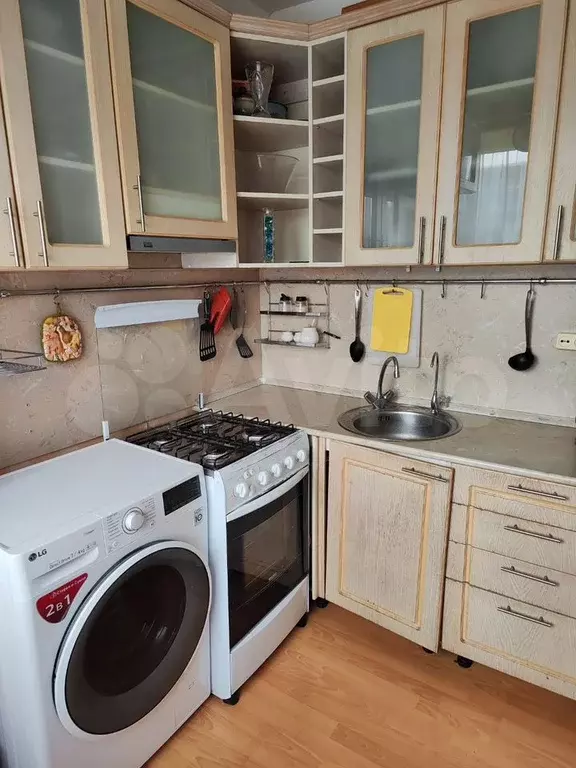 2-к. квартира, 42 м, 5/5 эт. - Фото 0