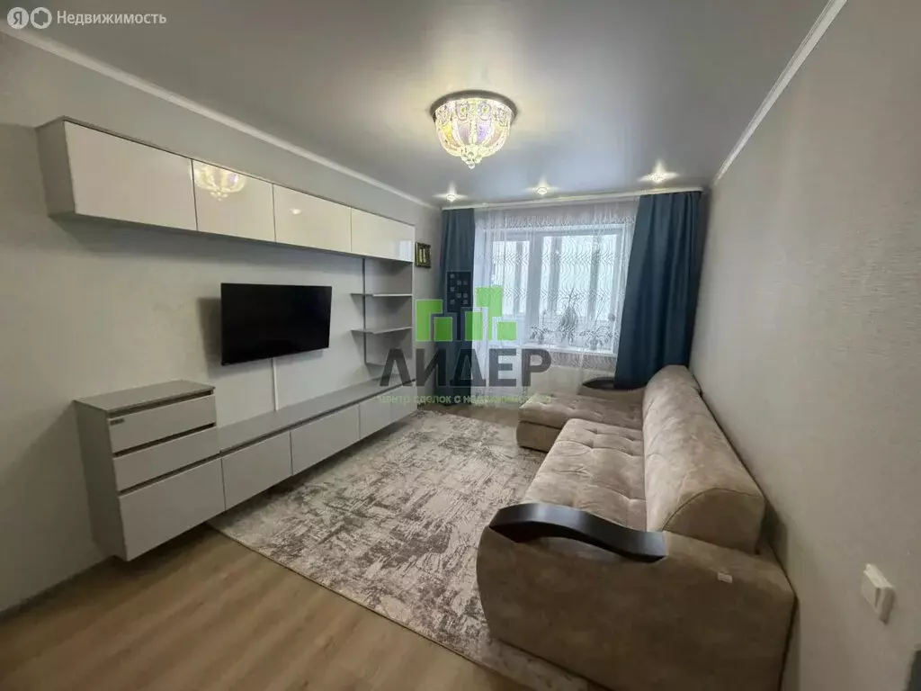 2-комнатная квартира: село Чекмагуш, улица Сулейманова, 5 (45 м) - Фото 1