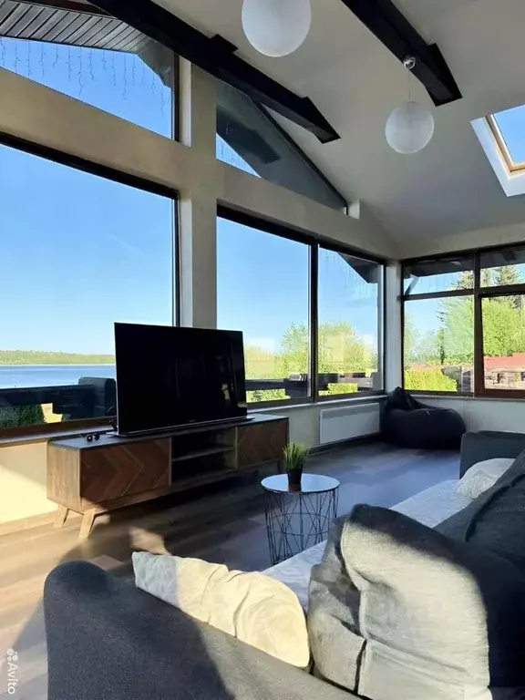 Дом в Ленинградская область, Приозерский район, Запорожское с/пос, д. ... - Фото 1