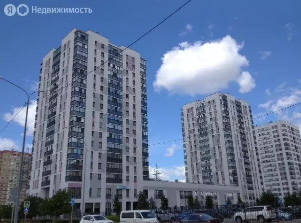 2-комнатная квартира: Тюмень, улица Монтажников, 61 (56.9 м) - Фото 1