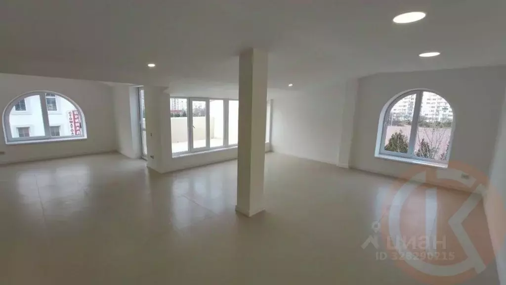 Помещение свободного назначения в Крым, Евпатория просп. Победы, ... - Фото 1