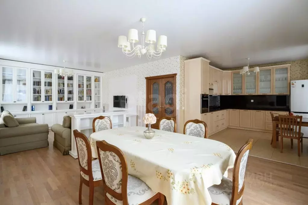 3-к кв. Удмуртия, Ижевск ул. Карла Маркса, 453 (109.6 м) - Фото 1