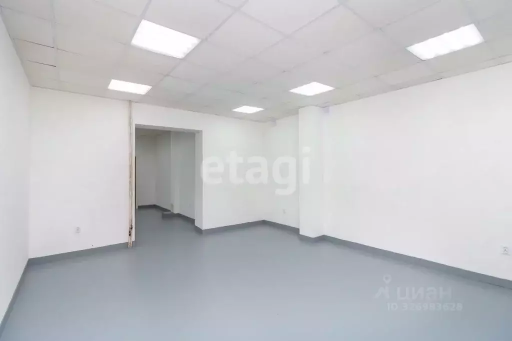 Помещение свободного назначения в Тюменская область, Тюмень ул. ... - Фото 1