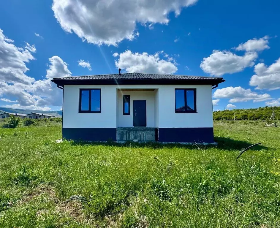 Дом в Крым, Симферопольский район, с. Доброе ул. Яблоневая (120 м) - Фото 1