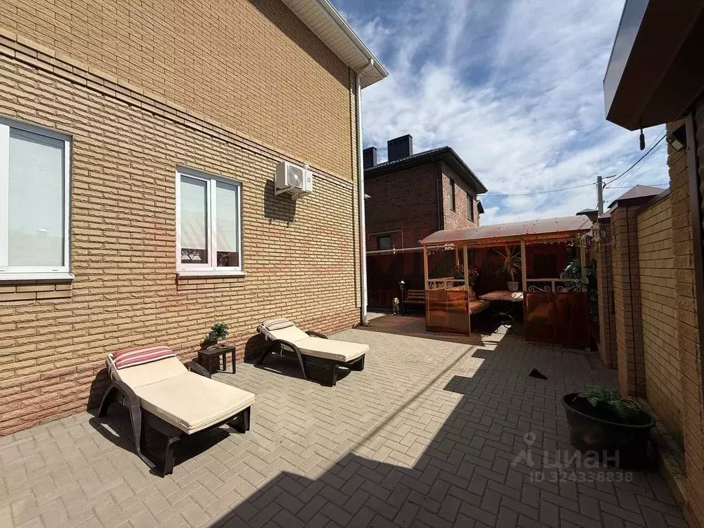 Дом в Ростовская область, Аксай ул. Воскресенская (100 м) - Фото 1