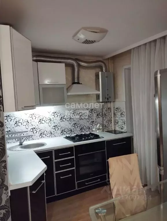 2-к кв. Курская область, Курск ул. Карла Маркса, 72к4 (42.9 м) - Фото 1