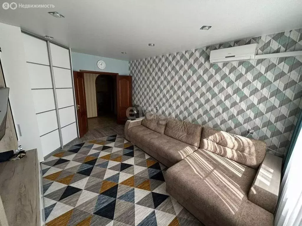 3-комнатная квартира: Воронеж, улица Хользунова, 80 (76 м) - Фото 1