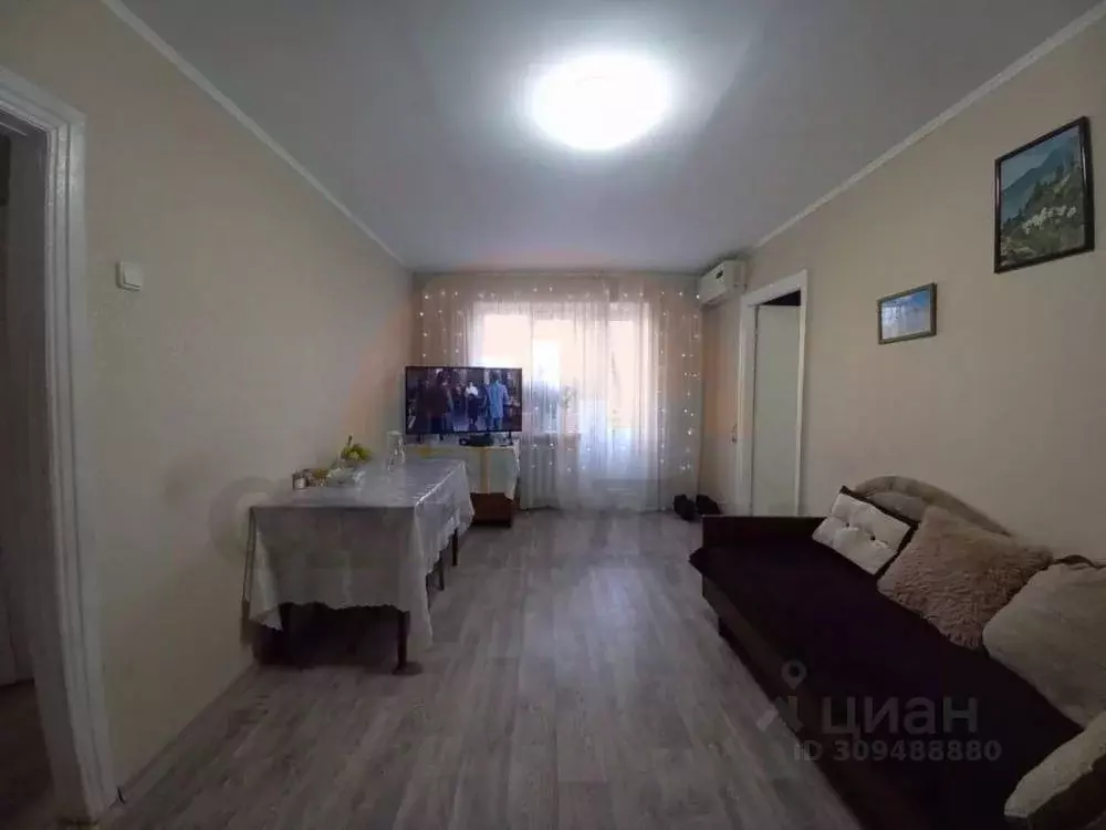 3-к кв. Крым, Саки ул. Курортная, 75 (55.4 м) - Фото 1