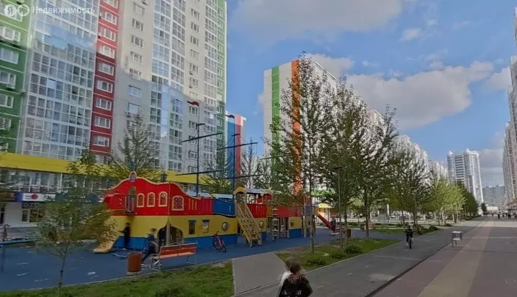 1-комнатная квартира: Тюмень, улица Павла Шарова, 5 (40 м) - Фото 0