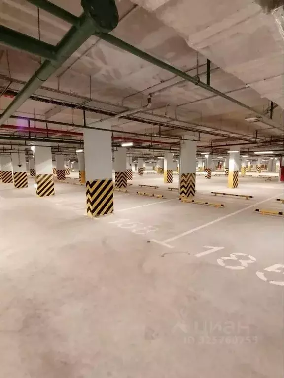 Гараж в Московская область, Ленинский городской округ, пос. Битца ... - Фото 1