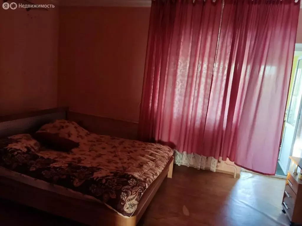 Дом в Курганинск, Каштановая улица (220 м) - Фото 0