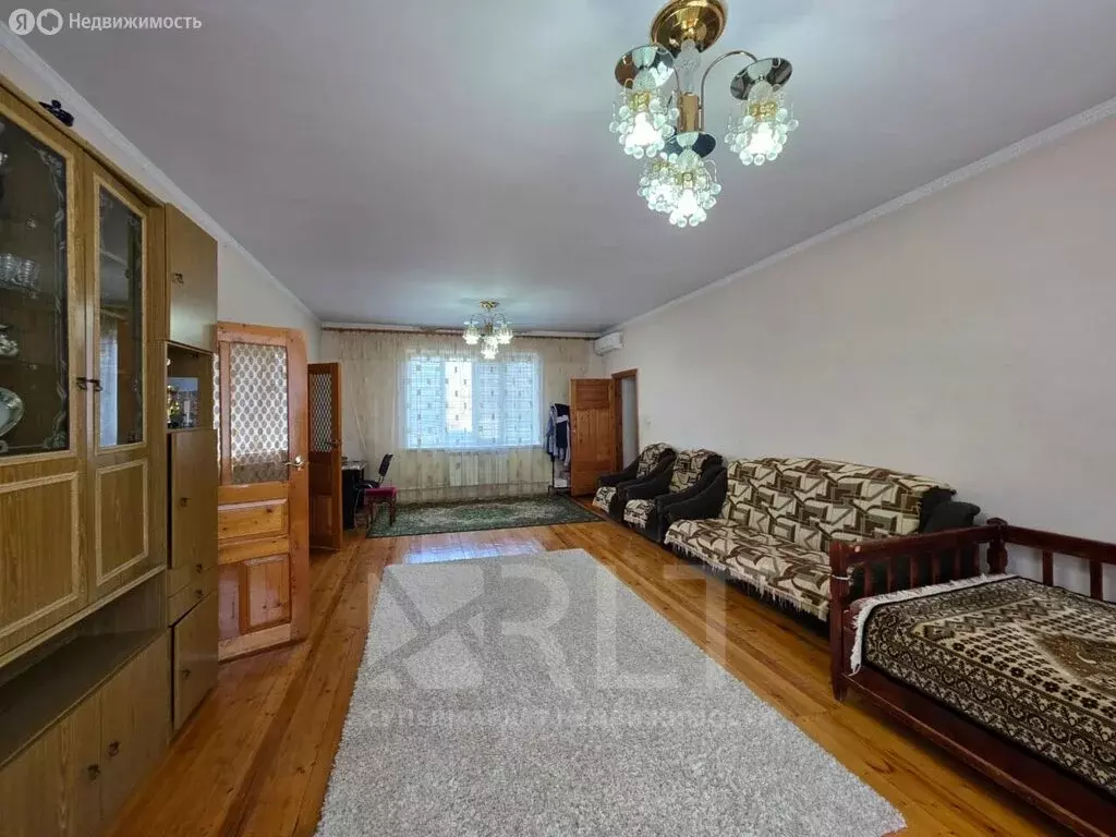 Дом в Махачкала, улица Габиева, 1 (140 м) - Фото 0