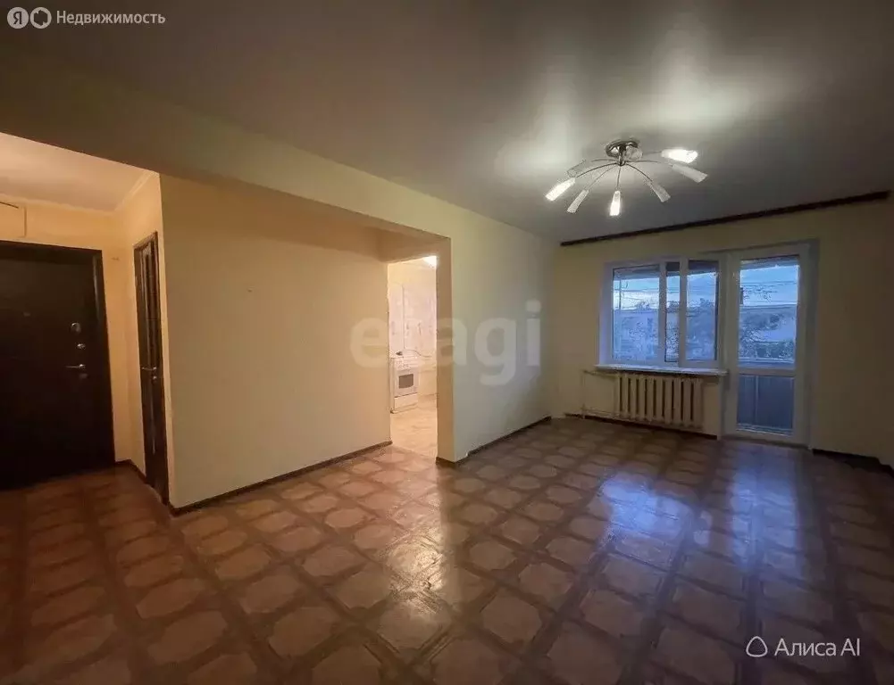 3-комнатная квартира: Астрахань, улица Савушкина, 7/2 (59.2 м) - Фото 1