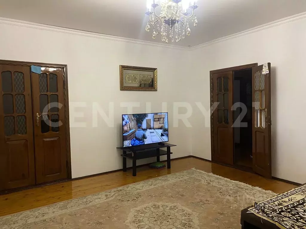 Дом в Дагестан, Махачкала ул. Образовательная, 35 (250 м) - Фото 1