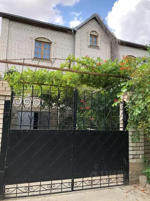 Коттедж в Астраханская область, Астрахань ул. 1-я Прохладненская (500 ... - Фото 1