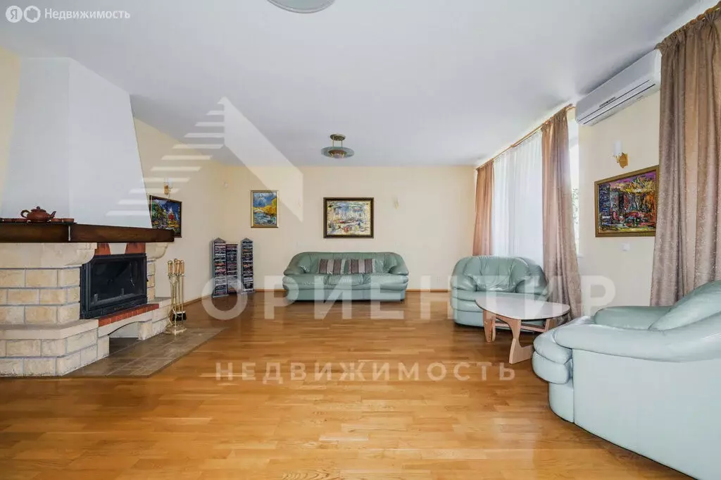 Дом в Екатеринбург, Волгоградская улица, 42к4 (251 м) - Фото 1