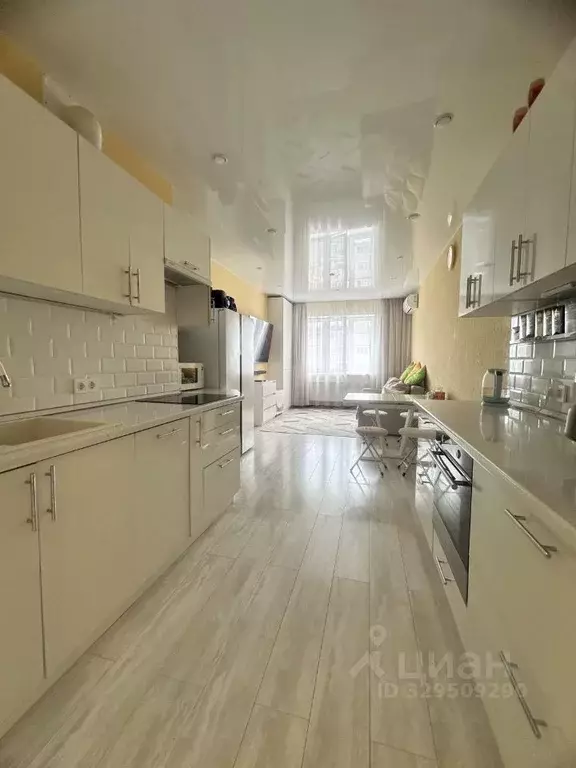 3-к кв. Тульская область, Тула ул. Сурикова, 24к2 (80.0 м) - Фото 1