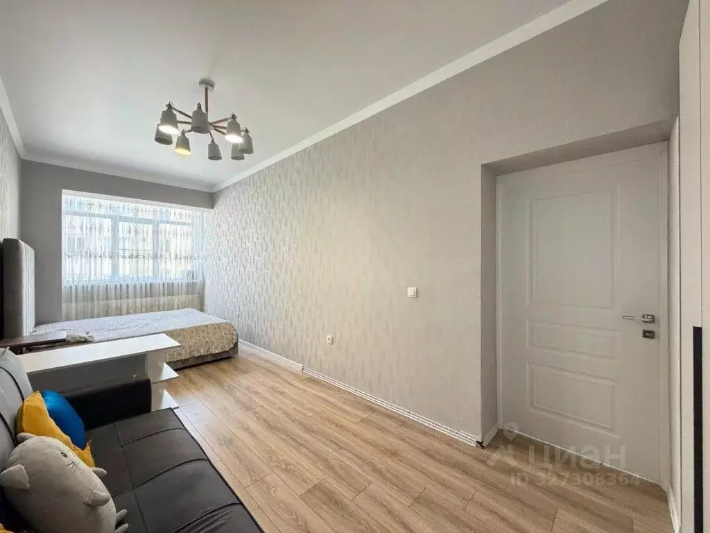 2-к кв. Кабардино-Балкария, Нальчик ул. Солнечная, 8к1 (67.0 м) - Фото 1