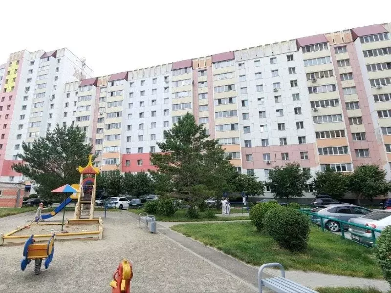 3-комнатная квартира: Барнаул, улица Островского, 43 (71.6 м) - Фото 1
