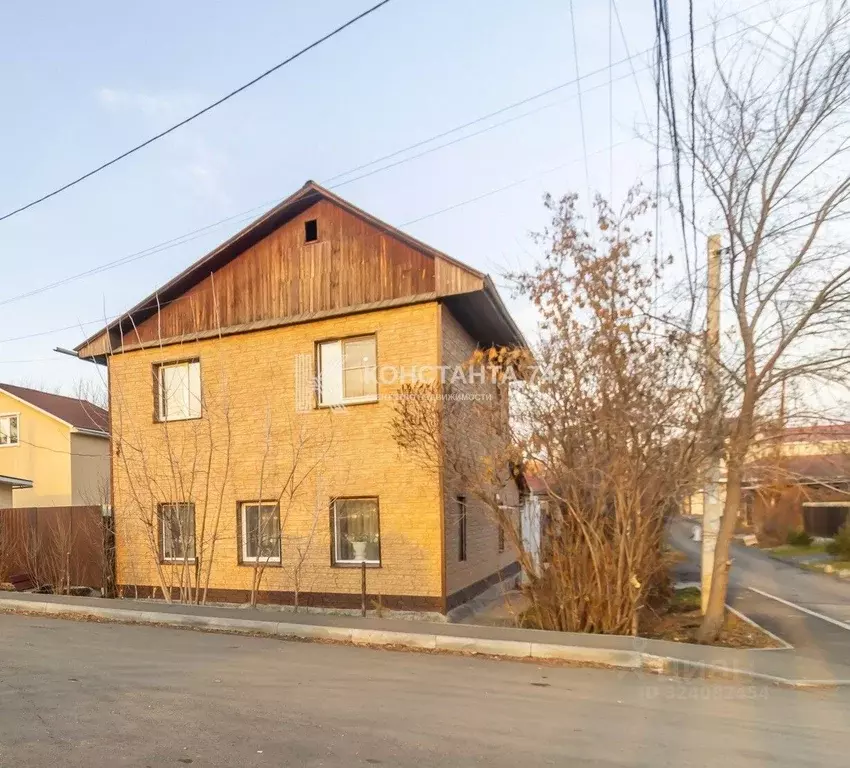 Дом в Челябинская область, Челябинск Междугородная ул., 22 (135 м) - Фото 0