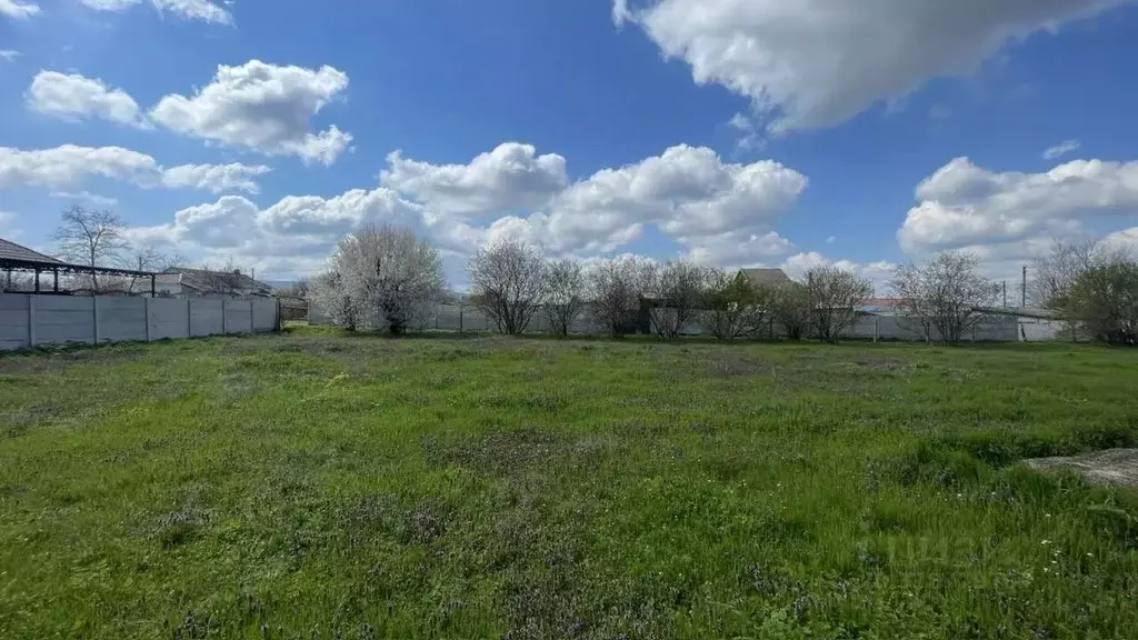 Дом в Крым, Кировский район, с. Приветное ул. Гоголя, 20 (132 м) - Фото 1