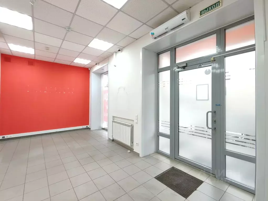 Помещение свободного назначения в Омская область, Омск просп. Карла ... - Фото 1