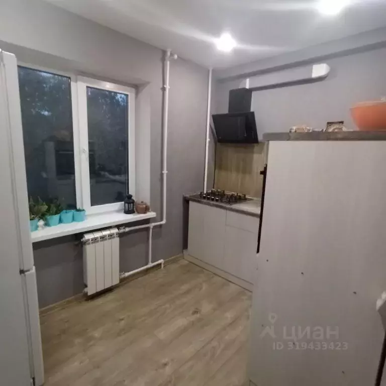 3-к кв. Омская область, Омск Волгоградская ул., 10 (59.3 м) - Фото 0