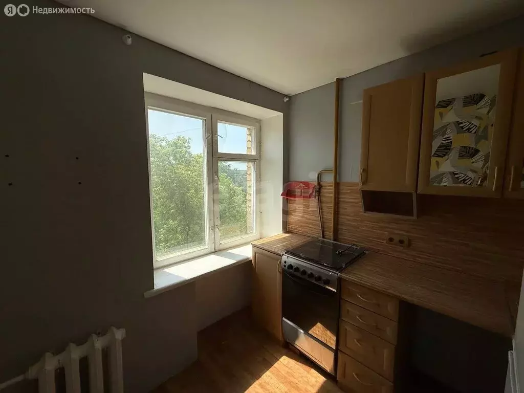 1-комнатная квартира: Серпухов, улица Ворошилова, 136 (36 м) - Фото 1
