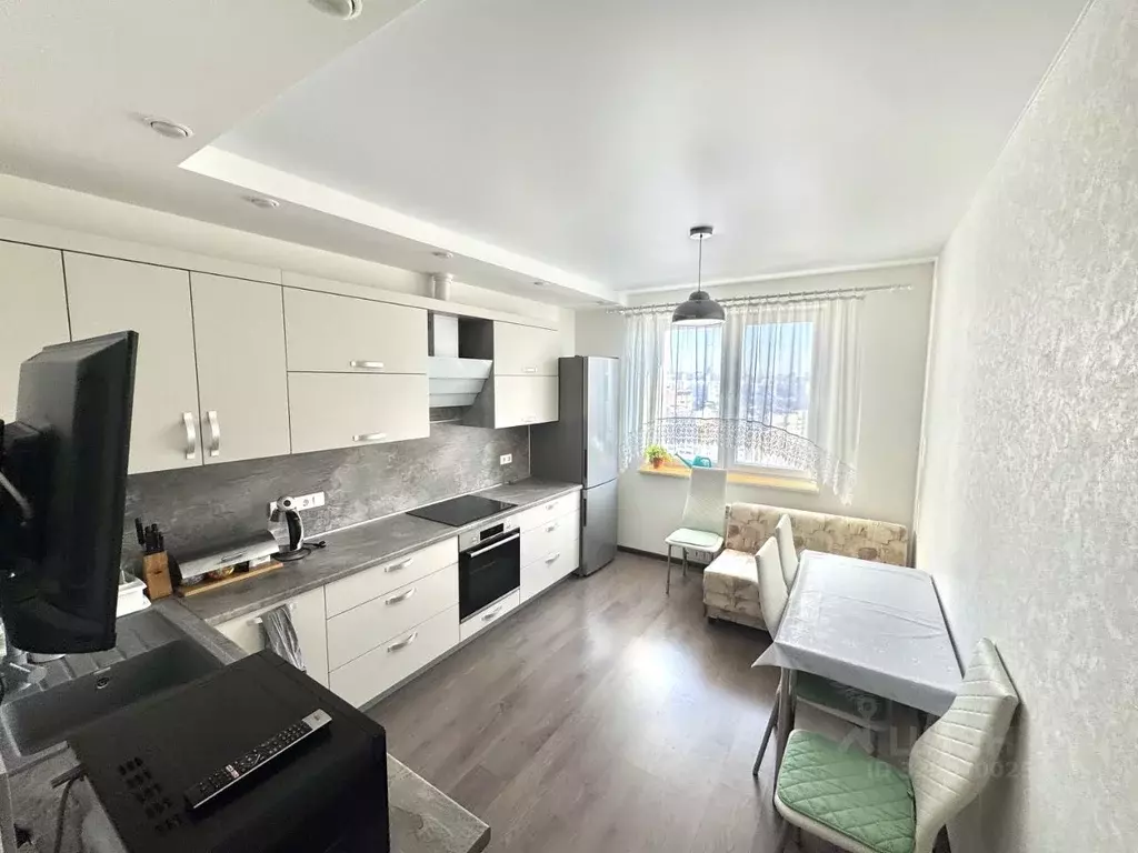 1-к кв. Башкортостан, Уфа Коммунистическая ул., 107 (43.0 м) - Фото 1