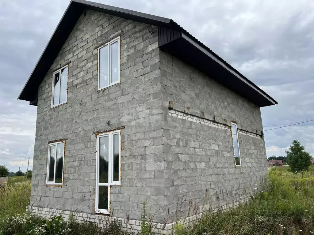 Дом в Брянская область, Выгоничи рп ул. Отрадная (100 м) - Фото 1