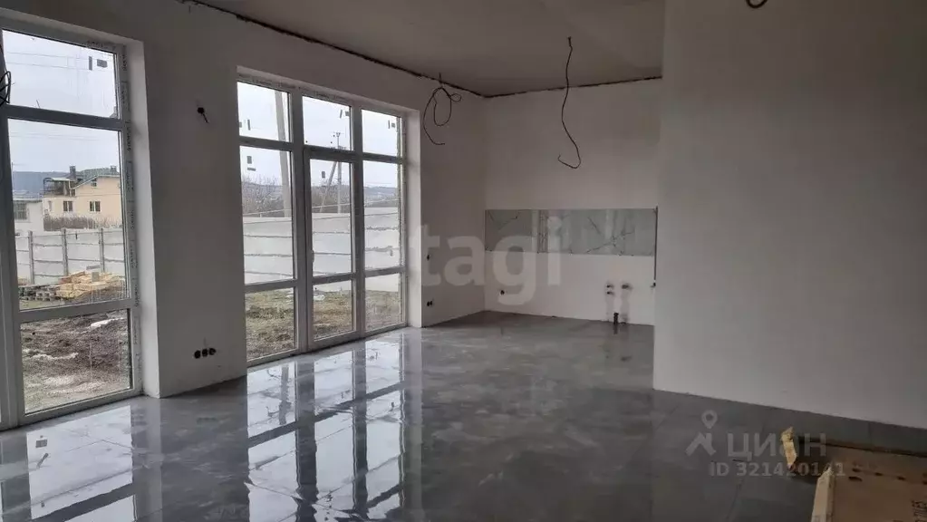 Дом в Крым, Симферопольский район, с. Доброе ул. Имени А. Бабаджаняна ... - Фото 0