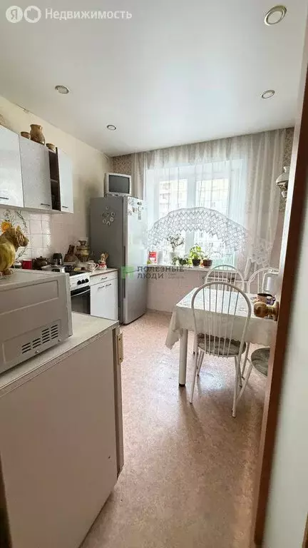 3-комнатная квартира: Красноярск, улица Мечникова, 12 (64.4 м) - Фото 1