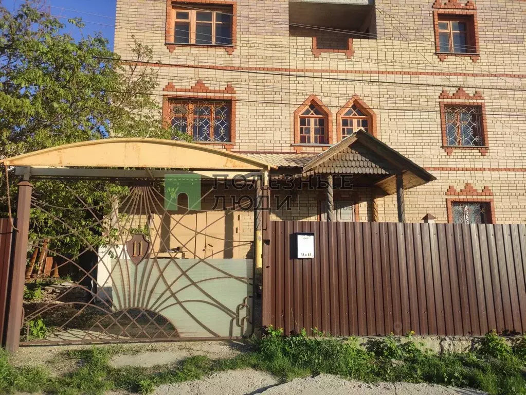 Дом в Саратовская область, Саратов ул. 3-я Зеленогорская, 11 (480 м) - Фото 0