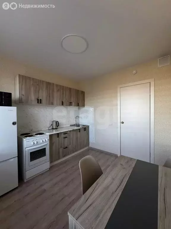 2-комнатная квартира: Мыски, Первомайская улица, 12 (53 м) - Фото 0