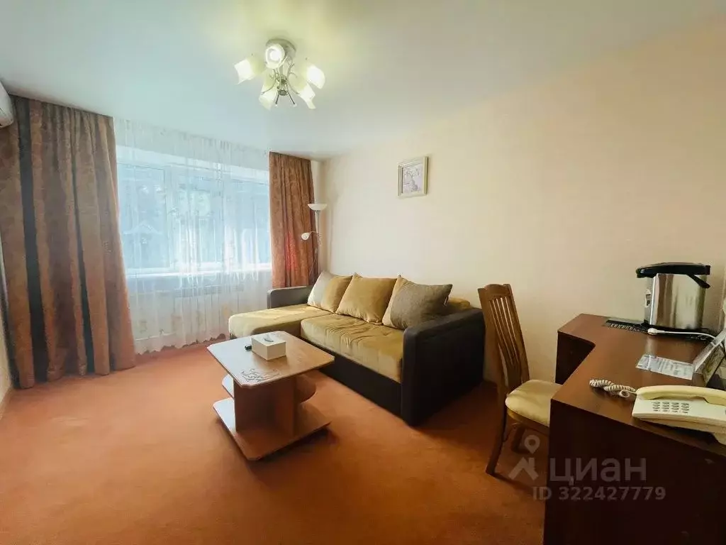 Комната Приморский край, Владивосток Посьетская ул., 38 - Фото 1